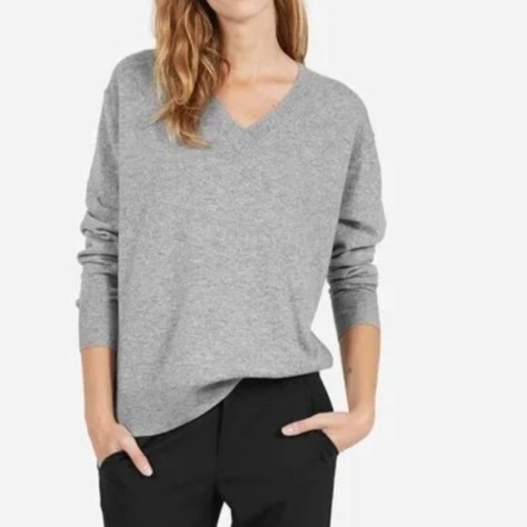 Everlane - Women's The Cashmere V-Neck in Heather Grey, size Large - Picture 1 of 10
